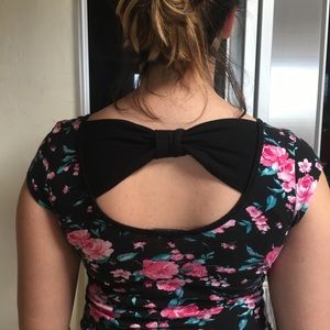 Floral bow back shirt